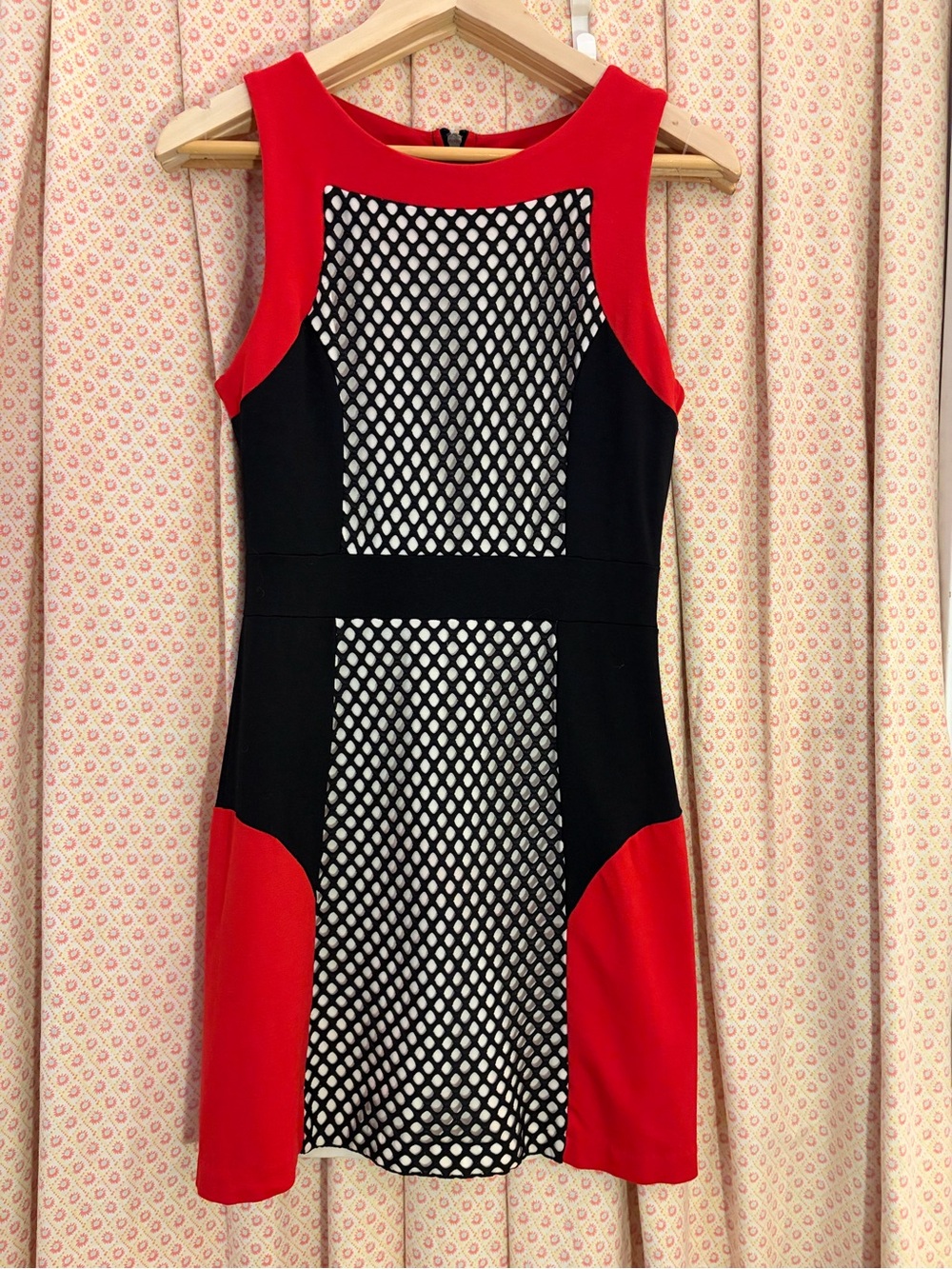 Cute Little Kensie Red Black White Colorblock Mesh Sheath Dress Size S